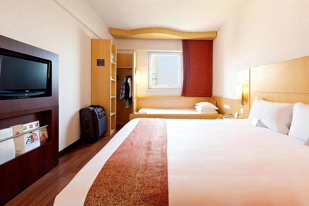 Ibis Leshan City Center Exterior photo