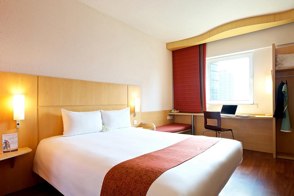 Ibis Leshan City Center Exterior photo