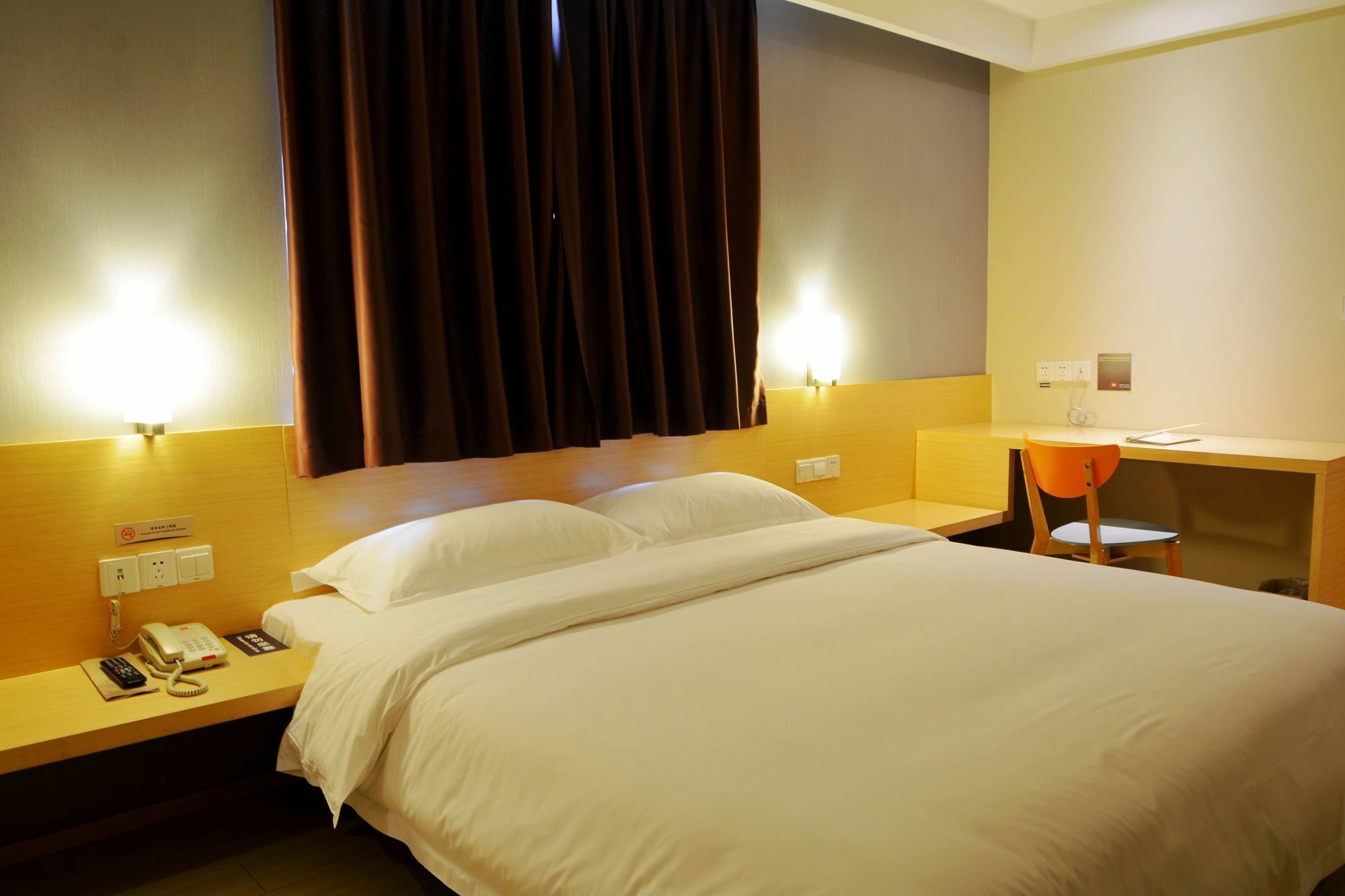 Ibis Leshan City Center Exterior photo