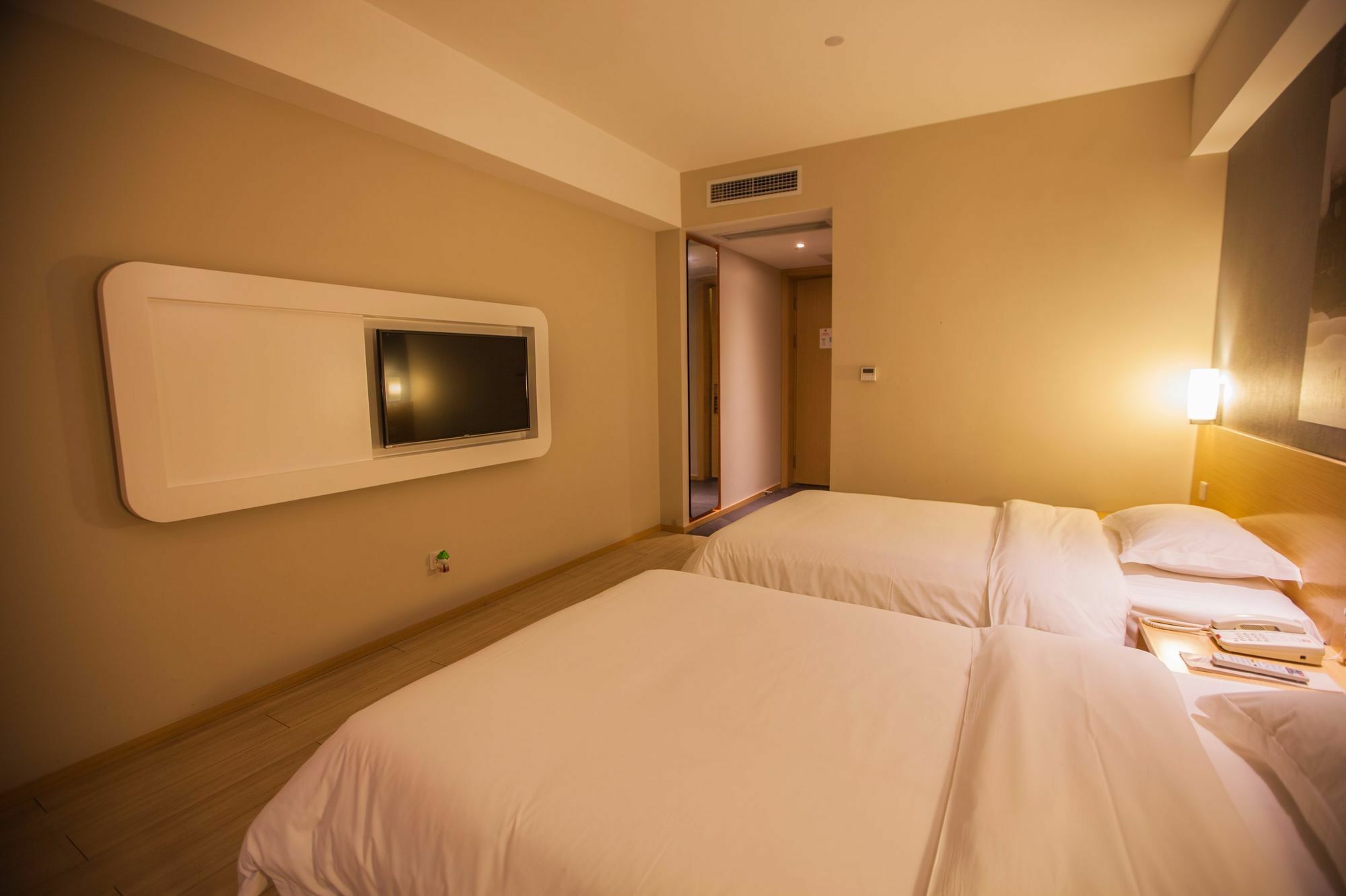 Ibis Leshan City Center Exterior photo